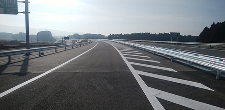 区画線設置の施工画像