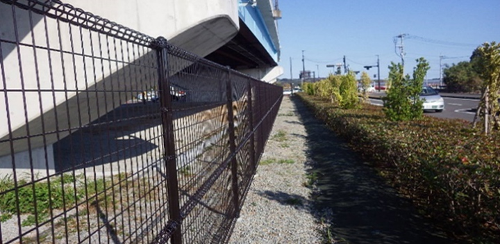 立入防止柵の施工画像